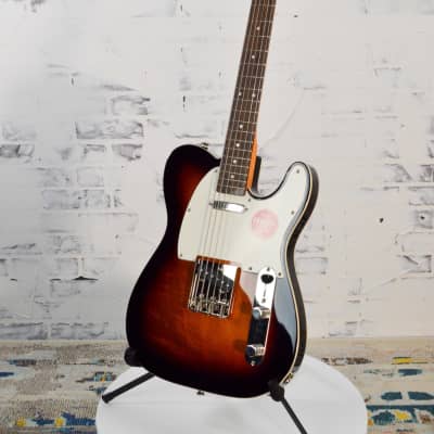 Squier Classic Vibe Baritone Custom Telecaster Guitar 3-Color Sunburst image 4
