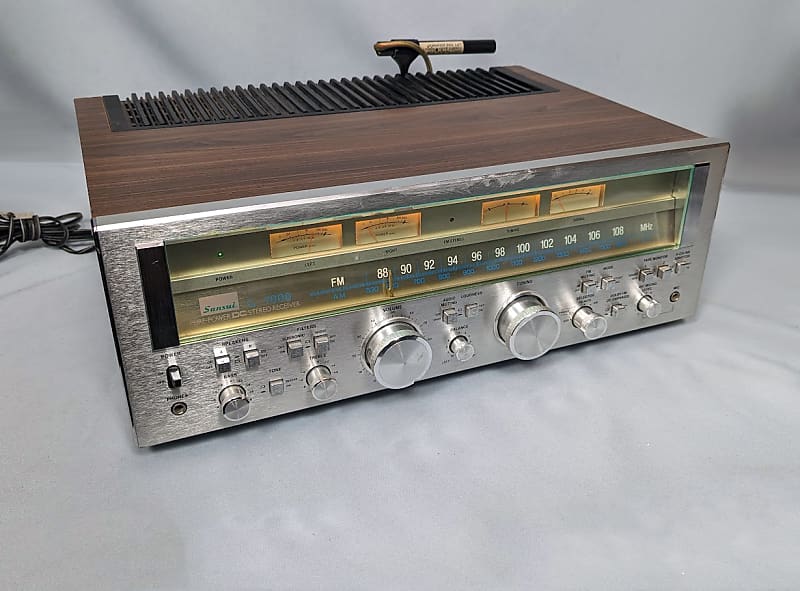 【美品・動作品】SANSUI G-700V1 デュアルスペクトラムアナライザー Sansui G-7000 VS Marantz 4300 VS Yamaha CR-2040 sound test - YouTube