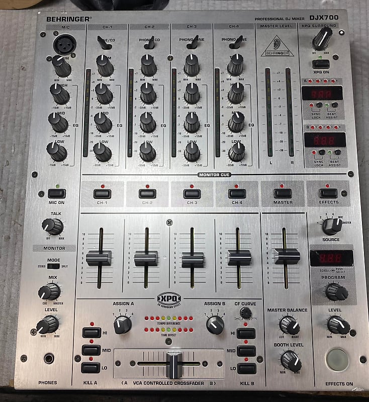 Behringer DJX700 DJ Mixer