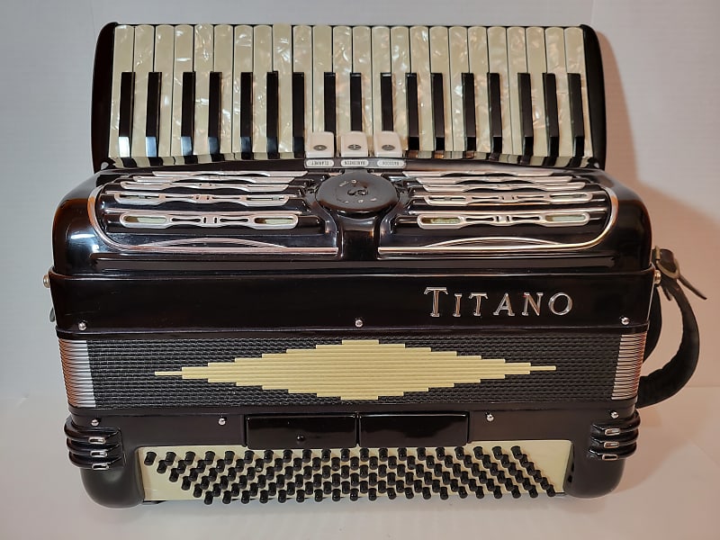 marinucci アコーディオン