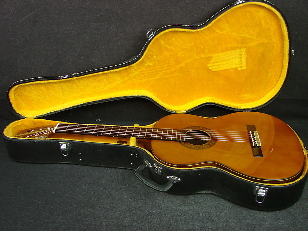 1972 Kasuga KC-350 Classical Guitar Made in Japan Kasuga