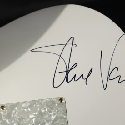 Ibanez Steve Vai Owned/Signed JEM JEM7V-WH White Electric Guitar w/ OHSC LI Practice Guitar image 12