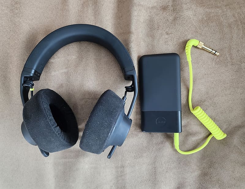 AIAIAI TMA-2 Studio Wireless+ music production headphones with