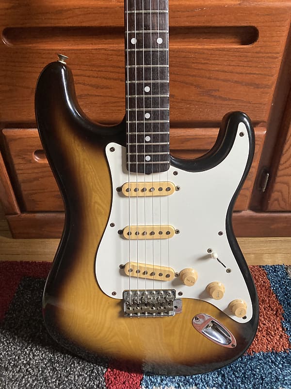 ギター Tokai ST-60 springy sound 1979 sddefault.jpg