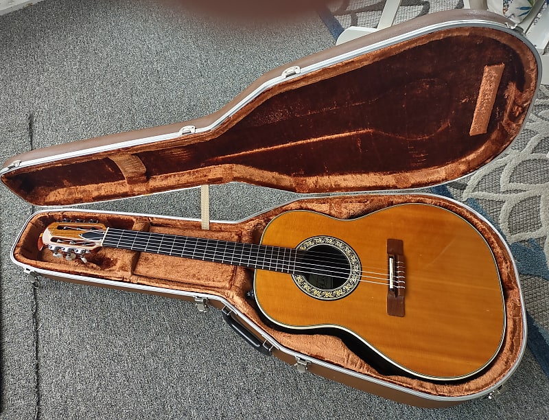 Ovation 1624 Country Artist