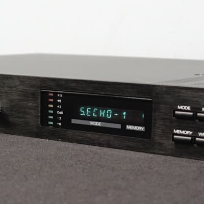 Roland RE-3 Space Echo / Digital Echo 1U Rack Mount Effects