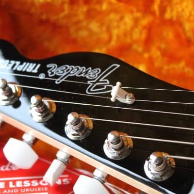 FENDER "Jack White Triplecaster, Maple Fingerboard, Black" HARDCASE image 21
