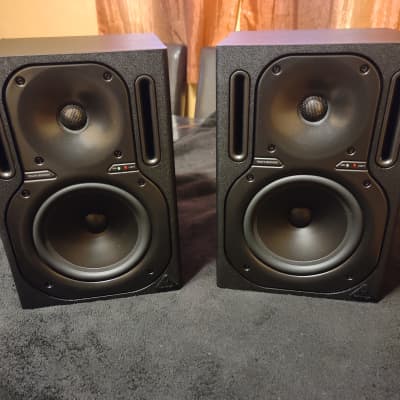Behringer (PAIR) Truth B2030A 6.75 inch Powered Studio Monitors (No Amp) image 3