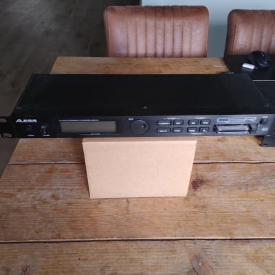 Alesis QSR 2000s - Black