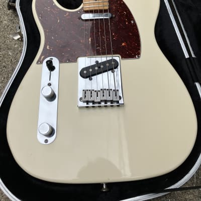 1999 Fender American Standard Telecaster Left-Handed with Maple Fretboard 1997 - 2000 - Olympic White for sale