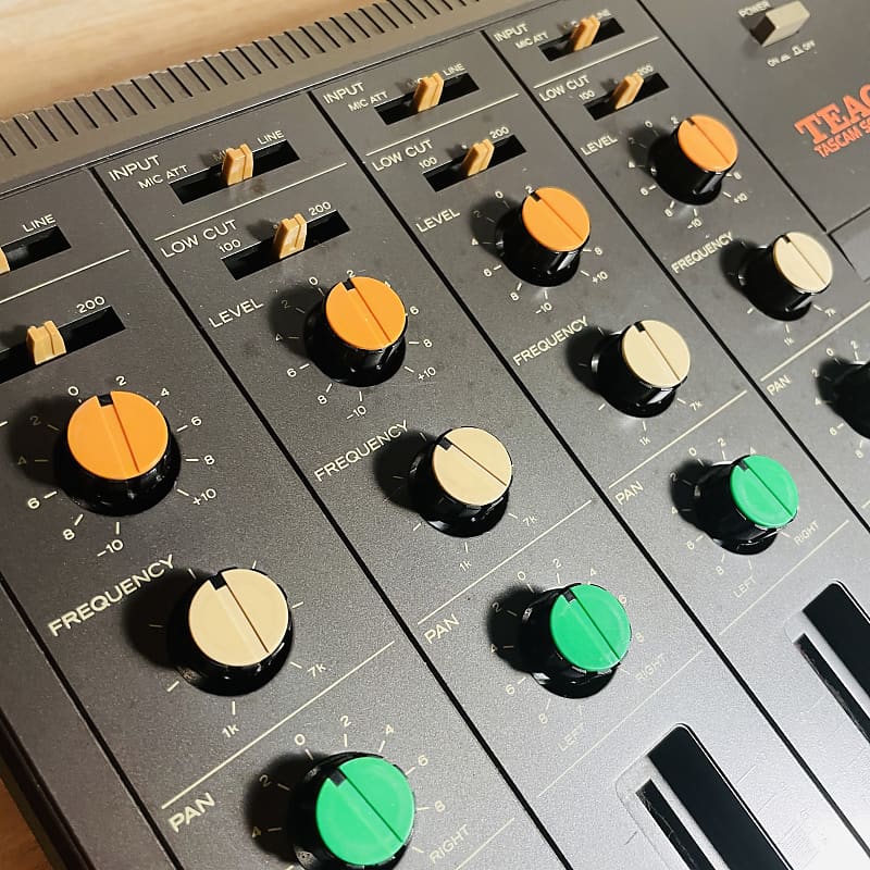 Teac M-09, Audio Mixer, 4 Channel Mic/Line Mixer with