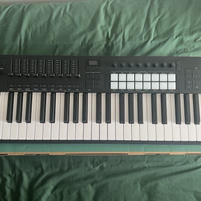 Novation Launchkey 49 MK3 MIDI Keyboard Controller 2020 - Present - Black