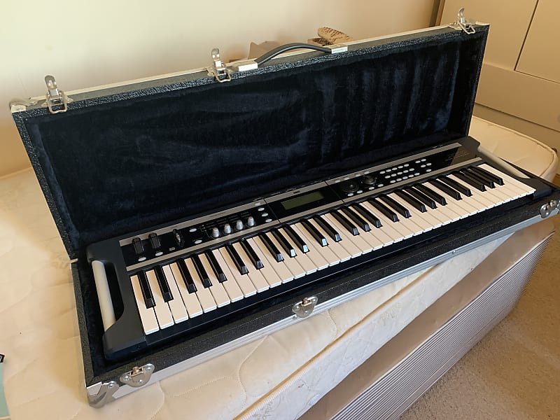 Korg X50 61-Key Music Synthesizer