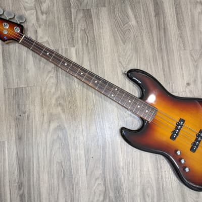 Lefty 2003 History Jazz Bass Special 3-tone sunburst with OHSC - Made in Japan image 2