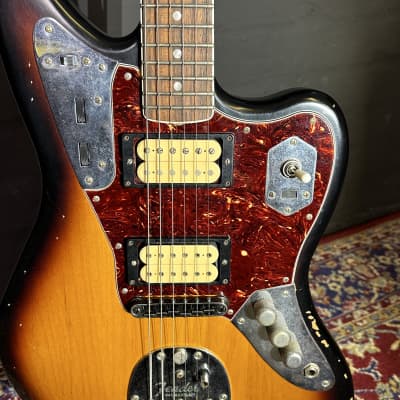+ Video Fender 2014 Kurt Cobain Roadworn Jaguar Sunburst Guitar + Case + Book - Nirvana image 7