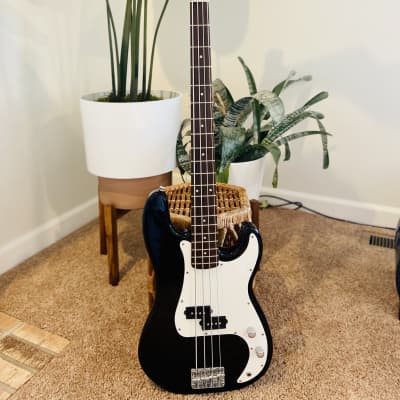 Squier Affinity Precision Bass PJ with Rosewood Fretboard 2002 Present - Black image 1