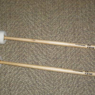 ONE pair new old stock (with packaging) Vic Firth T2 AMERICAN CUSTOM TIMPANI - CARTWHEEL MALLETS (SOFT), Head material / color: Felt / White -- Handle material: Hickory (or maybe Rock Maple) from 2010s (2019) image 4