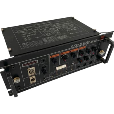 Roland SRE-555 Chorus Echo - Pro Serviced - Warranty