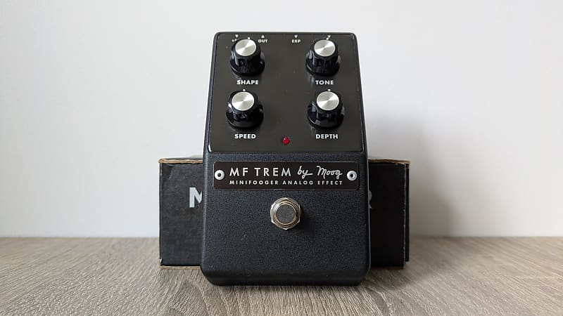 Moog MF TREM minifooger トレモロ Moog Minifooger MF Trem Tremolo Pedal | Reverb Canada