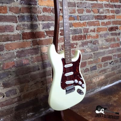 Nashville Guitar Works NGW130IV S-Style Electric Guitar w/Rosewood Fretboard (Oly. White) imagen 3