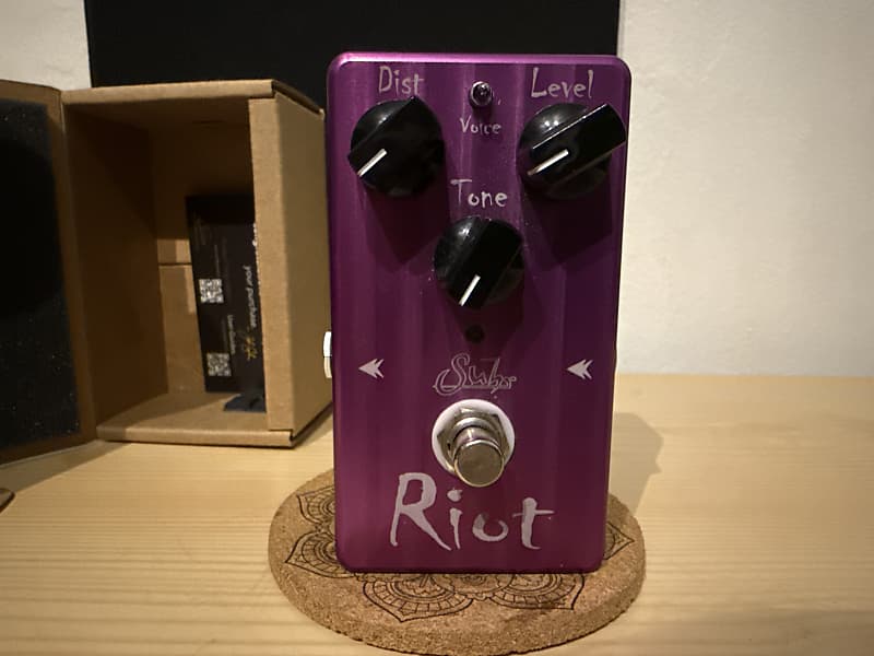 Suhr Riot