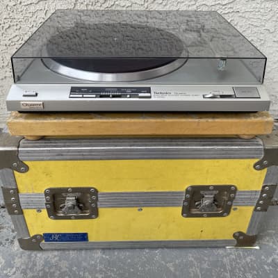 Vintage Technics SL-QX300  Stereo Turntable 1982 image 2