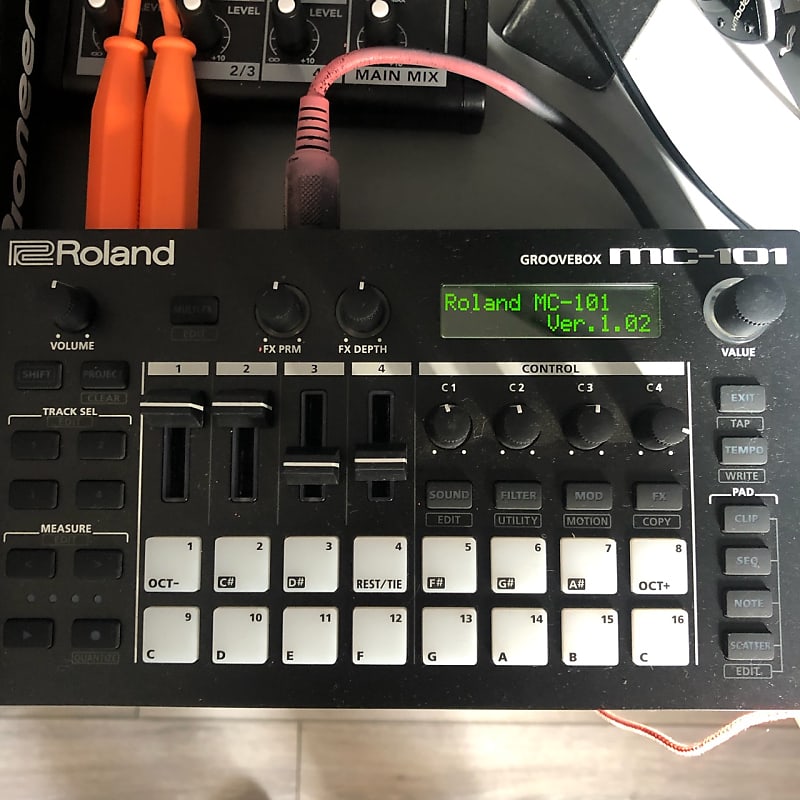 Roland MC-101 Groovebox image 1