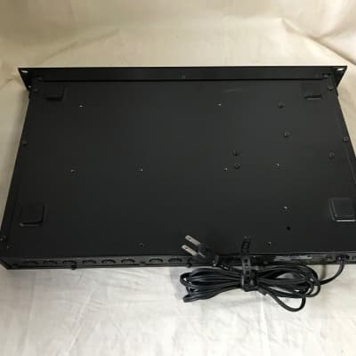 Roland A-880 8 IN/8 OUT MIDI PATCHER / MIXER Midi PatchBay