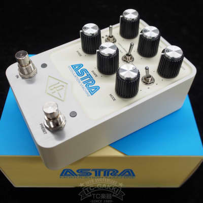 Universal Audio Astra Modulation Machine | Reverb Universal Audio Astra Modulation Machine | Reverb