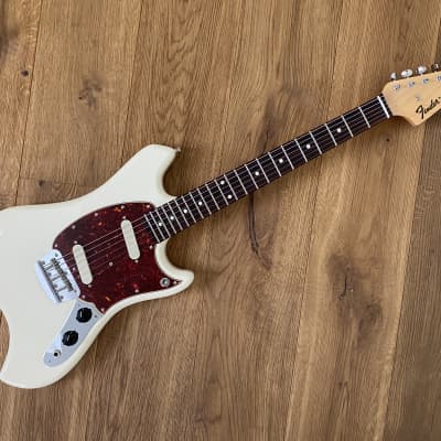 2019 MIJ Fender Swinger | Olympic White | Like New! | Reverb