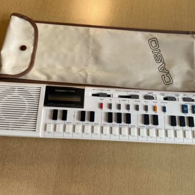 Casio VL-1 VL-Tone 29-Key Synthesizer Keyboard 1979 - 1984 - White