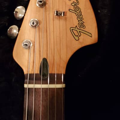 Fender  Tom Delonge signature series Stratocaster with Hardshell case 2002 Graffiti Yellow image 4