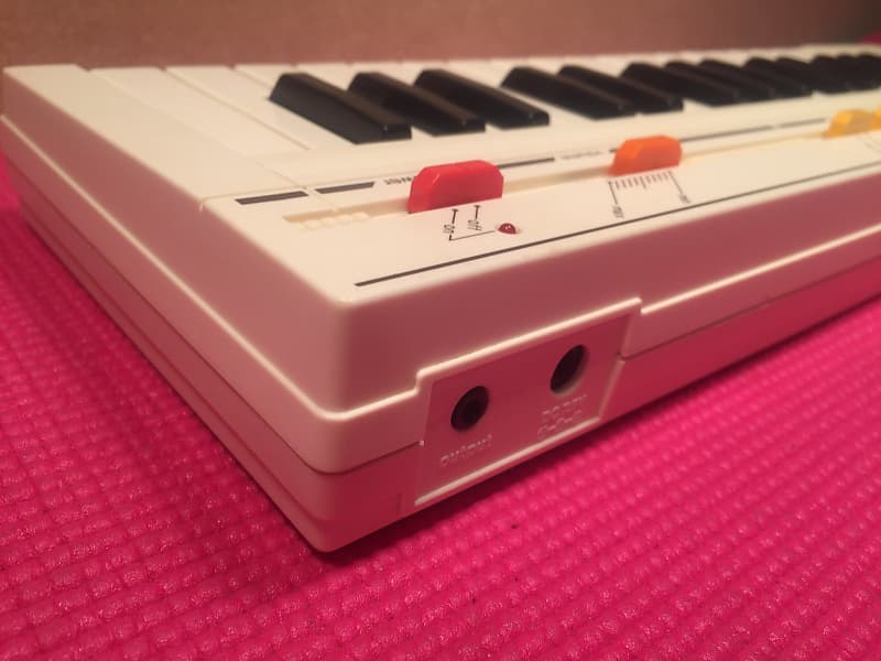 Casio MT-20 ホワイト☆ビンテージミニシンセサイザー☆希少レア☆ Casio MT-20 ホワイト☆ビンテージミニシンセサイザー☆希少レア