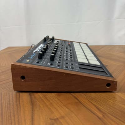Dave Smith Instruments Tempest 6-Voice Drum Machine 2011 - 2018 - Black with Wood Sides image 4