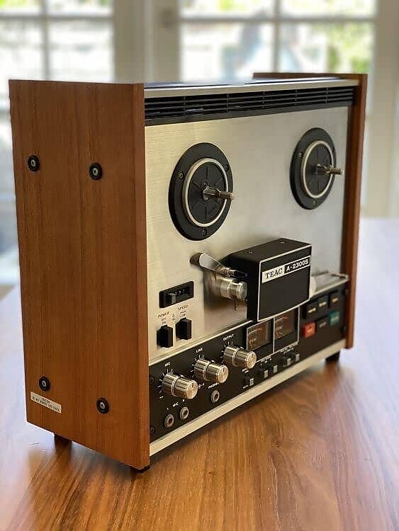 TEAC 2300S 1/4 4-Track Reel to Reel Tape Deck Recorder 1970s