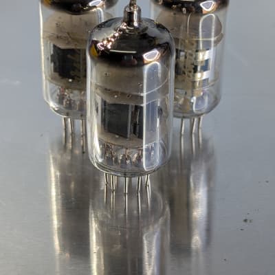 NEW! Groove Tubes GT-12AX7-M Mullard-Style ECC83 Preamp Tube