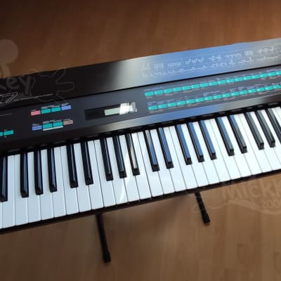 Yamaha DX7 (Mark 1) Digital FM Synthesizer German collector beautiful collection image 2