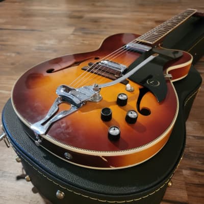 Kay K682 Galaxie II Electric Guitar 1960s Sunburst Great Condition W/Hard Case image 4