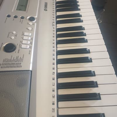 Yamaha PSR-E313 MIDI Keyboard (Lombard, IL) | Reverb