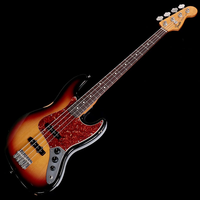 Fender USA American Vintage 62 Jazz Bass 3-Color Sunburst [SN V121136]  (05/20)