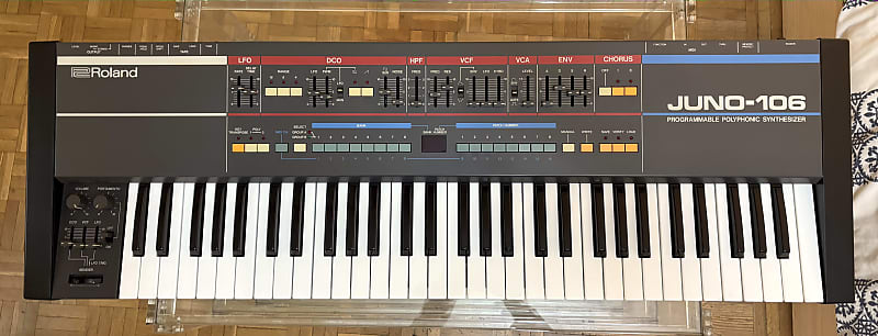 Roland Juno-106 61-Key Programmable Polyphonic Synthesizer 1984 - 1985 - Black image 1