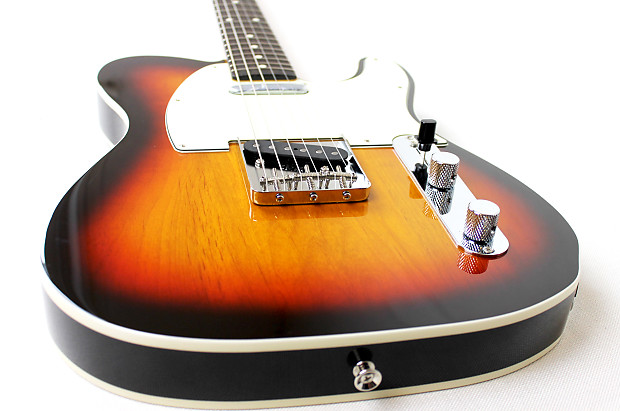 【セール】 福袋 の通販 Fender Vintage Tone 3 Telecaster Edge Bound 62 Japan ギター