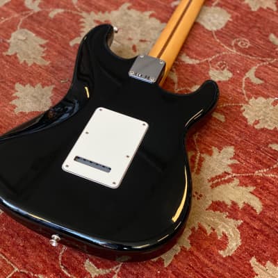 Lefty 2012 MIM Fender Standard Stratocaster image 2