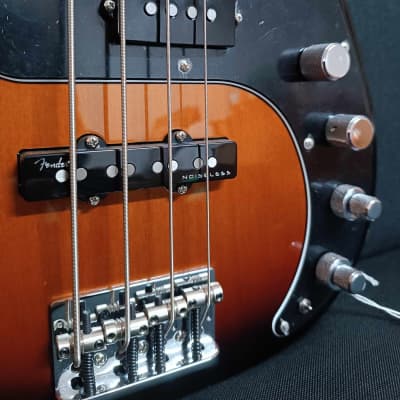 Fender American Elite Precision Bass with Rosewood Fretboard 2016 - 2019 - 3-Color Sunburst image 6