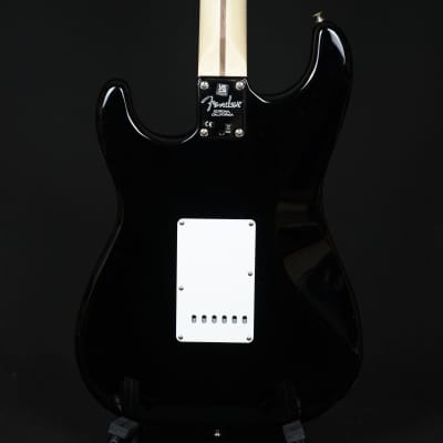 Fender Eric Clapton Stratocaster Maple Fingerboard Black 2022 (US22023462) image 2