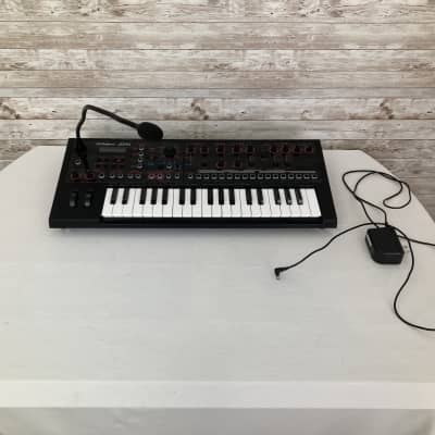 Used Roland JD-Xi 37-Key Analog/Digital Crossover Synthesizer