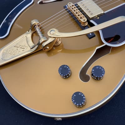 Video! Unreleased 1993 Gibson R+D Chet Atkins Country Gentleman 100th Anniversary 1994 - All Gold w/ Diamond Headstock + Block Inlays image 11