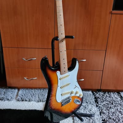 Vester Stage series 1990s - sunburst image 2