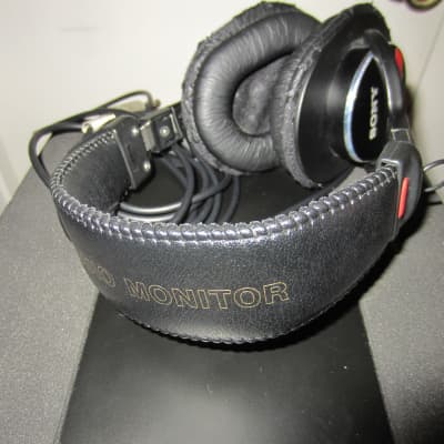 Sony MDR-CD900ST Closed Monitoring Headphone | Reverb
