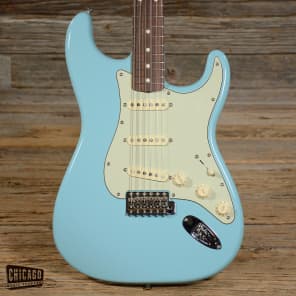 Fender Special Edition '60s Stratocaster Daphne Blue w/Matching Headstock USED (s055) image 1
